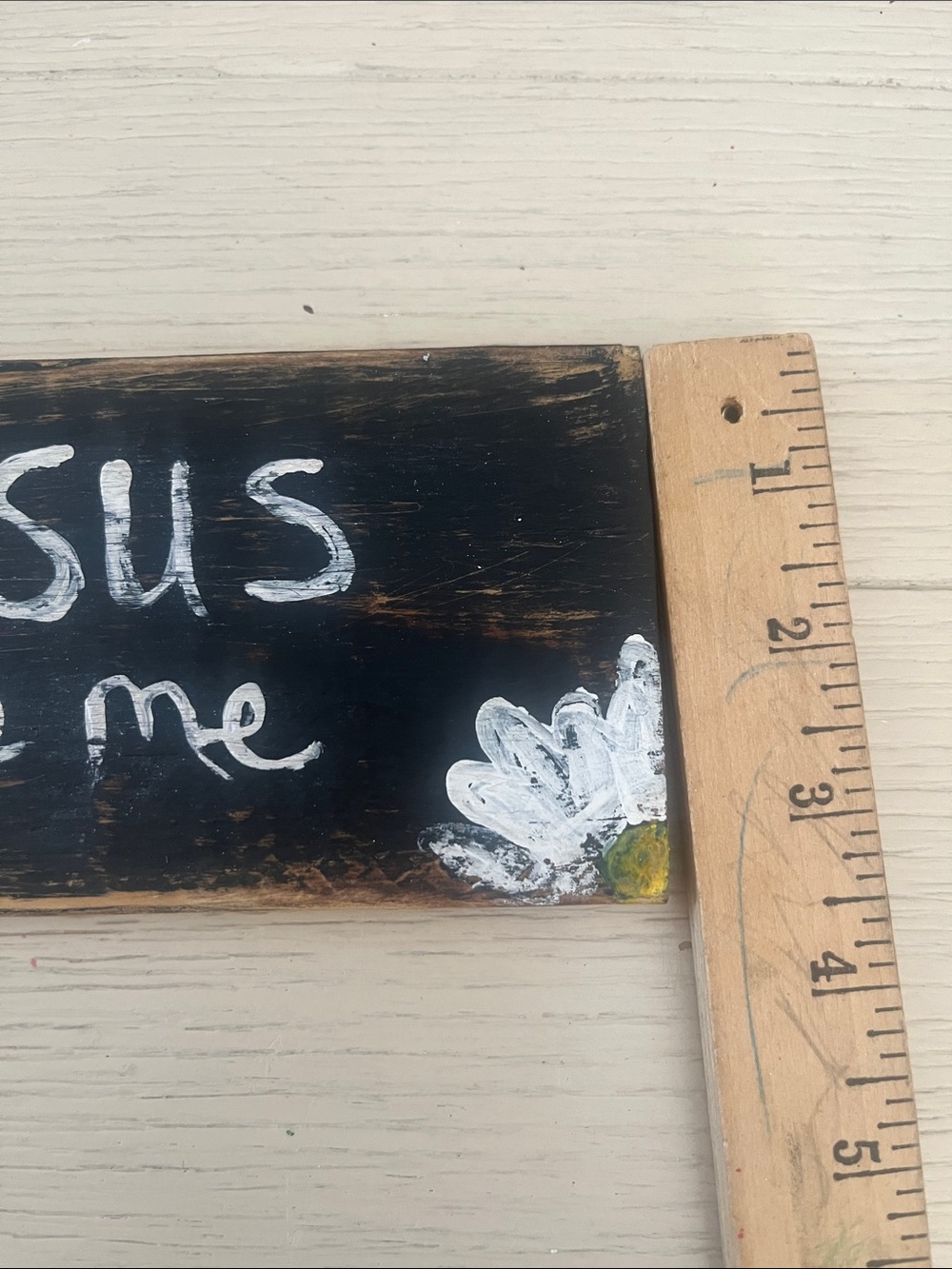 Rustic Hand Crafted Black "Jesus Loves Me" Wooden Sign with White Daisies - Picture 7 of 10